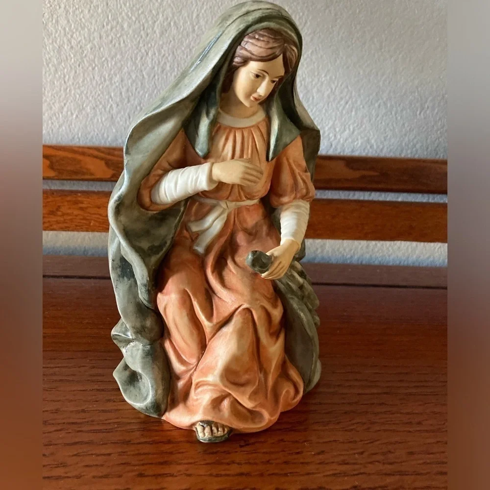 Grandeur Noel Collector's Edition Mother Mary Replacement Figurine Nativity